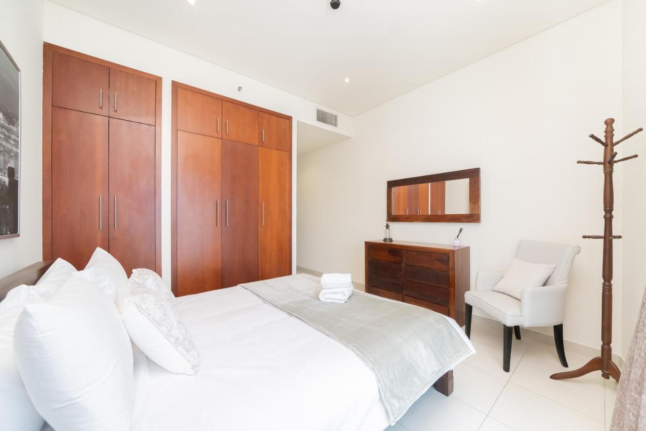 Higuests - Spacious Next To Harbour & Marina *